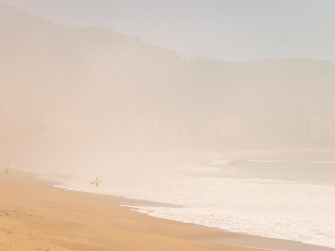 Pousada Pé Na Areia Caraguatatuba Esterno foto
